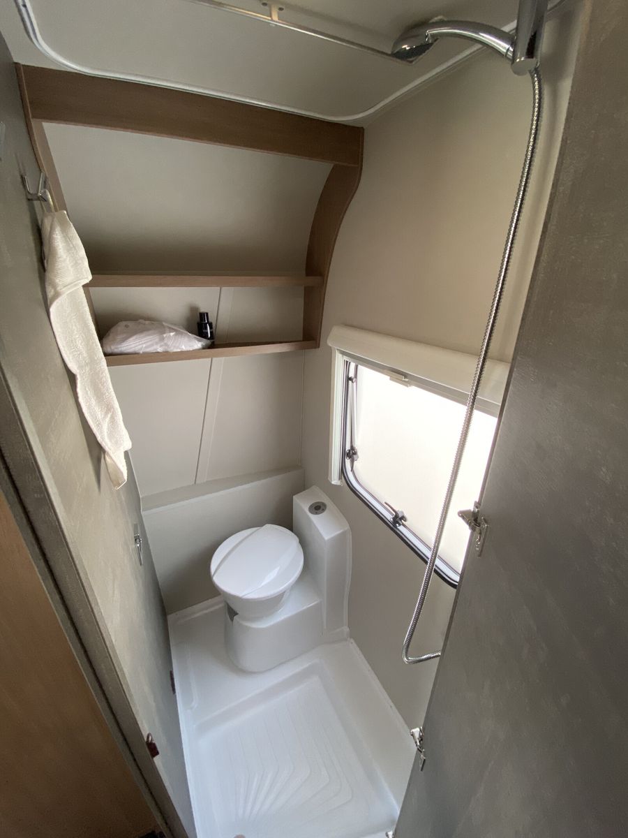 Fahrzeugabbildung Tabbert Senara 620 DMK 2.5 2.500kg, City-Wasser, uvm...