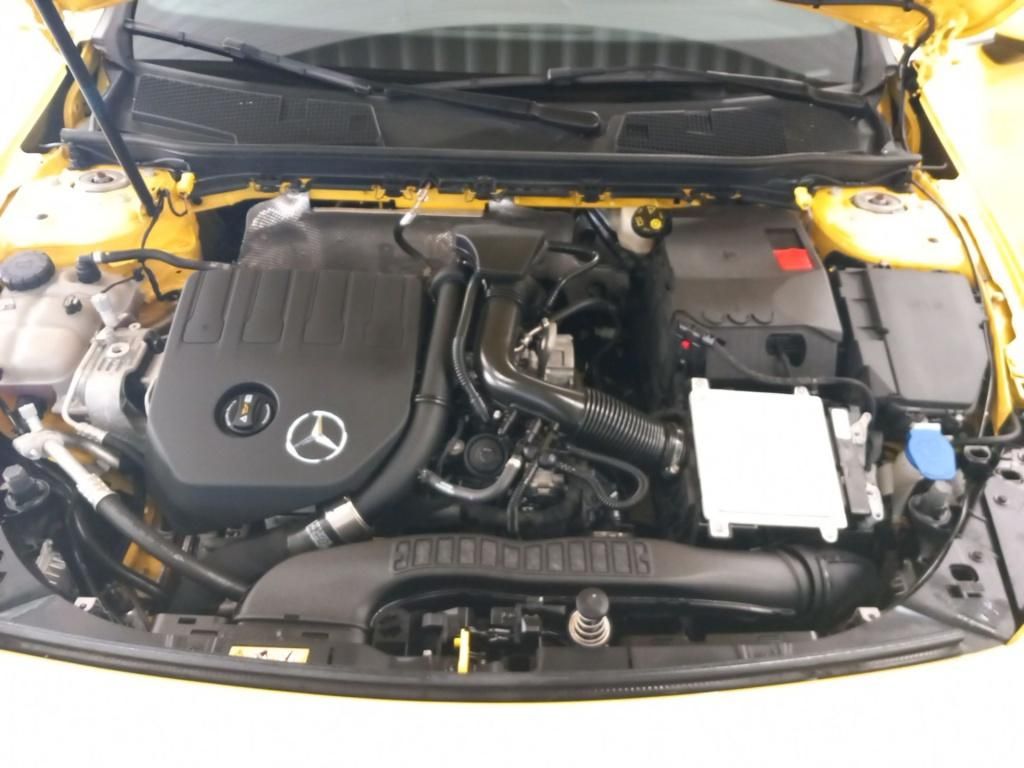 Fahrzeugabbildung Mercedes-Benz A 180 Kompaktlimousine PremiumNavi*LED*CarPlay