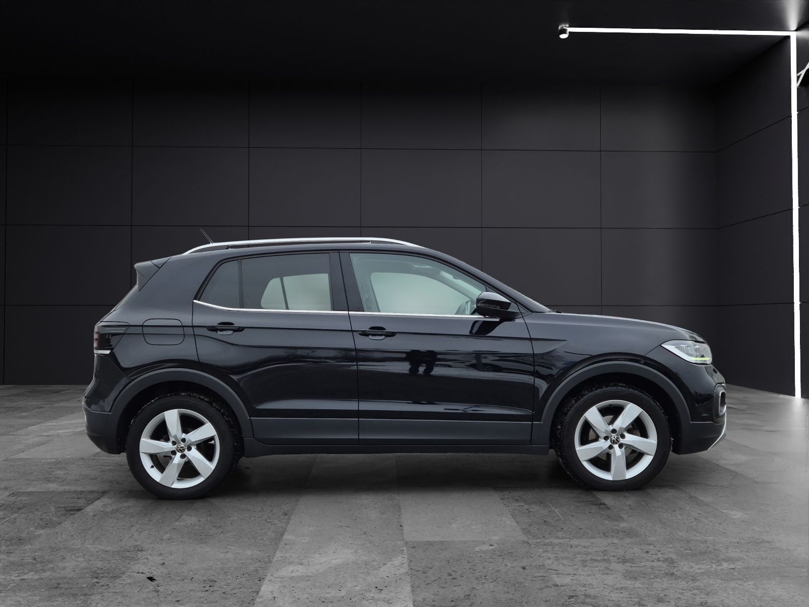 Fahrzeugabbildung Volkswagen T-Cross Style DSG AHK Kamera ACC LED Navi Climat