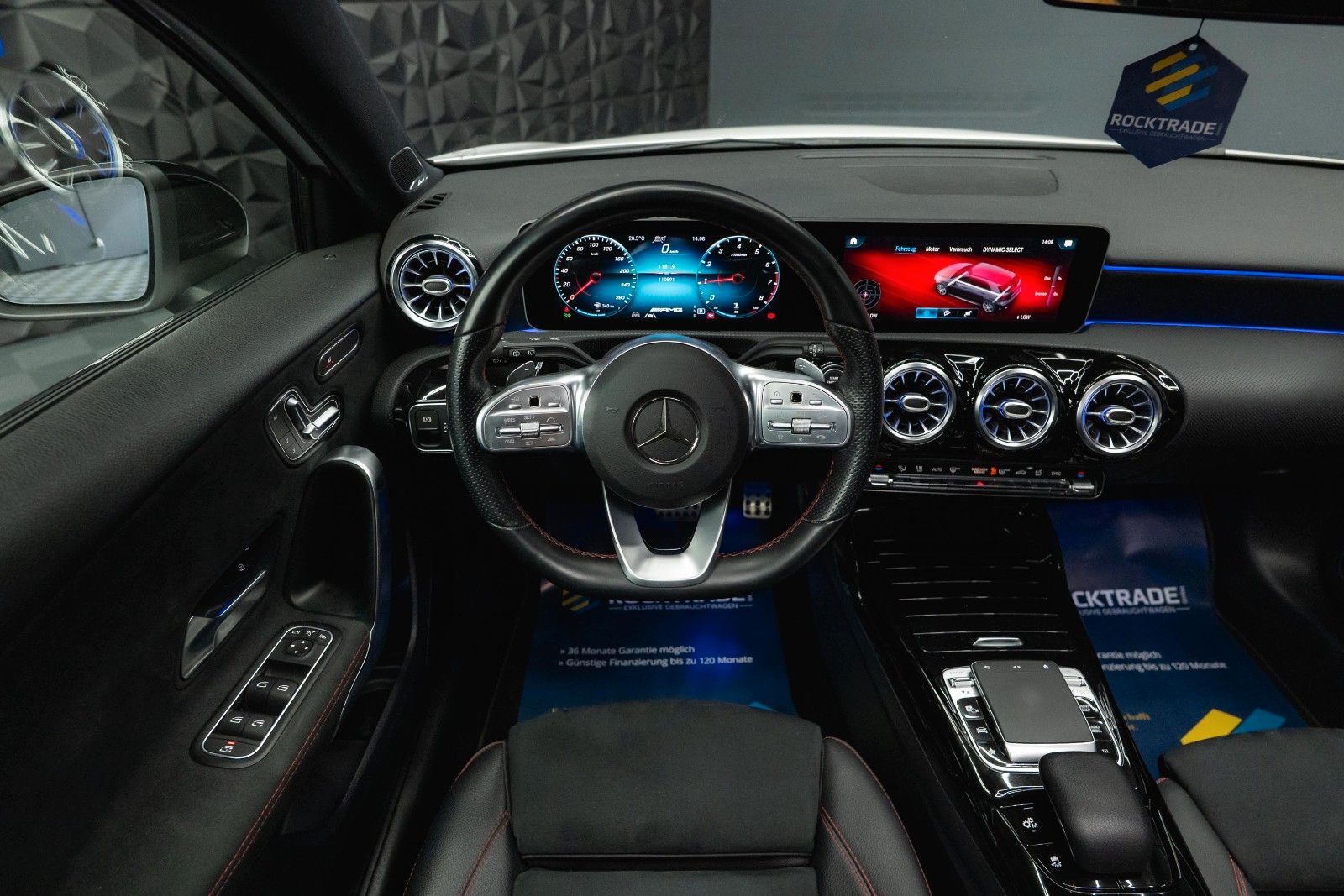 Fahrzeugabbildung Mercedes-Benz A 35 AMG 4Matic Night-Paket *Pano*LED*ACC*DAB*