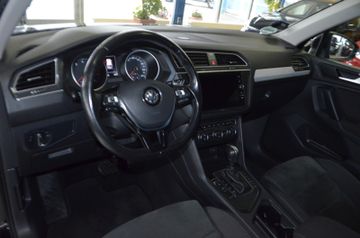 Volkswagen Tiguan - 11