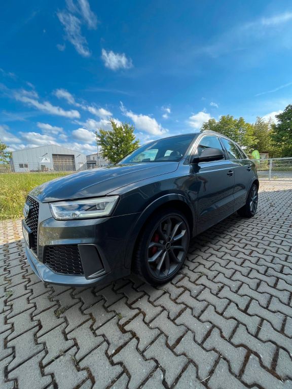 Image of Audi RSQ3