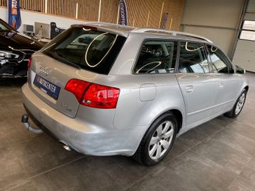 Audi A4 Avan 3.0 TDI quattro *SZHZ*PDC*TEMPOMAT*KLIMA