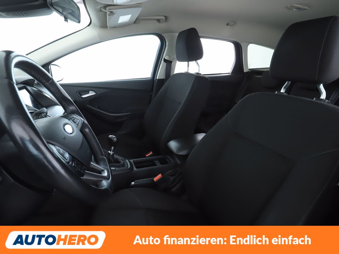 Ford Focus 1.0 EcoBoost Business*NAVI*TEMPO*PDC*SHZ*