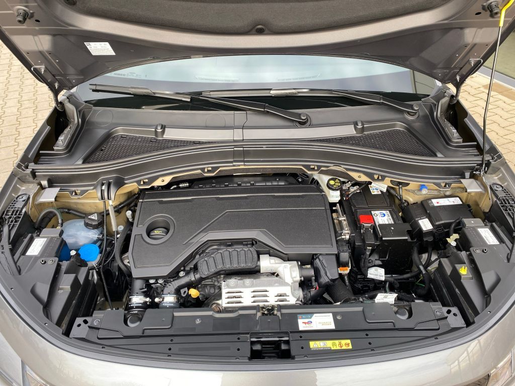 Fahrzeugabbildung Citroën C3 Aircross Turbo 100 PLUS *Winterpaket*Cam*CP*