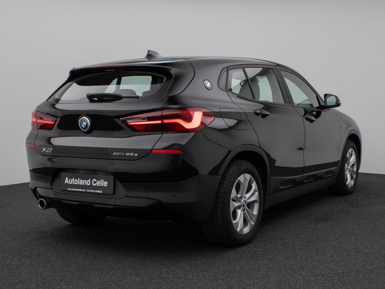 Fahrzeugabbildung BMW X2 xD25e HUD DAB H/K Navi+ Parkassist Alarm LED
