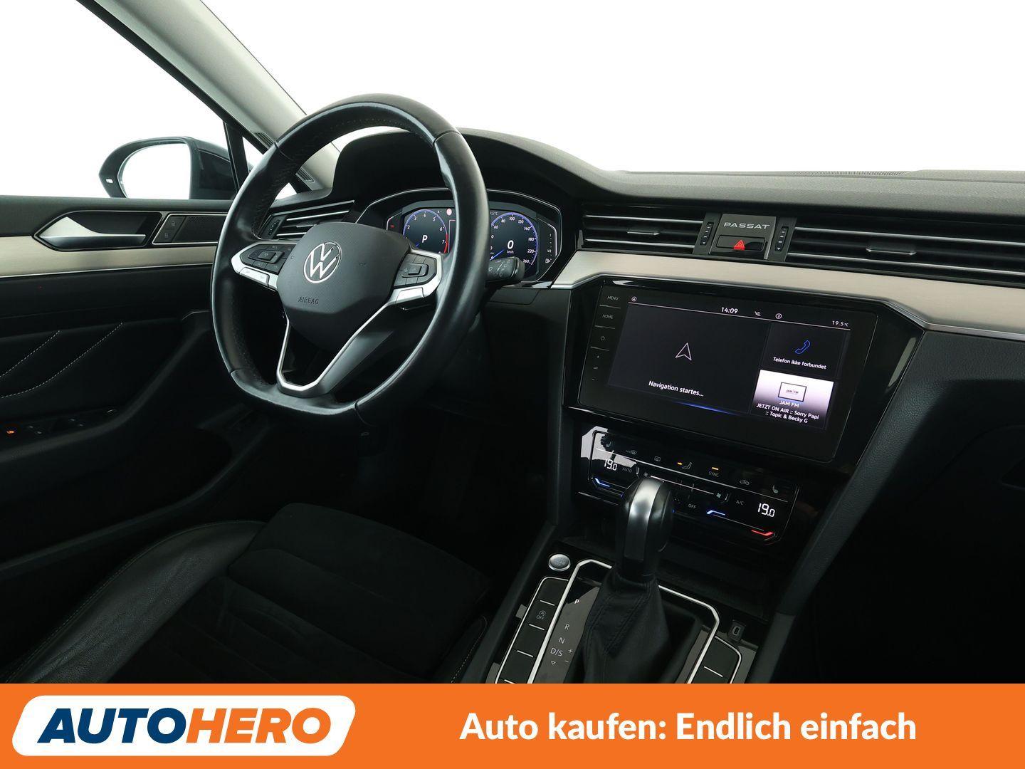 Volkswagen Passat 1.5 TSI ACT Elegance Aut.*NAVI*LED*ACC*