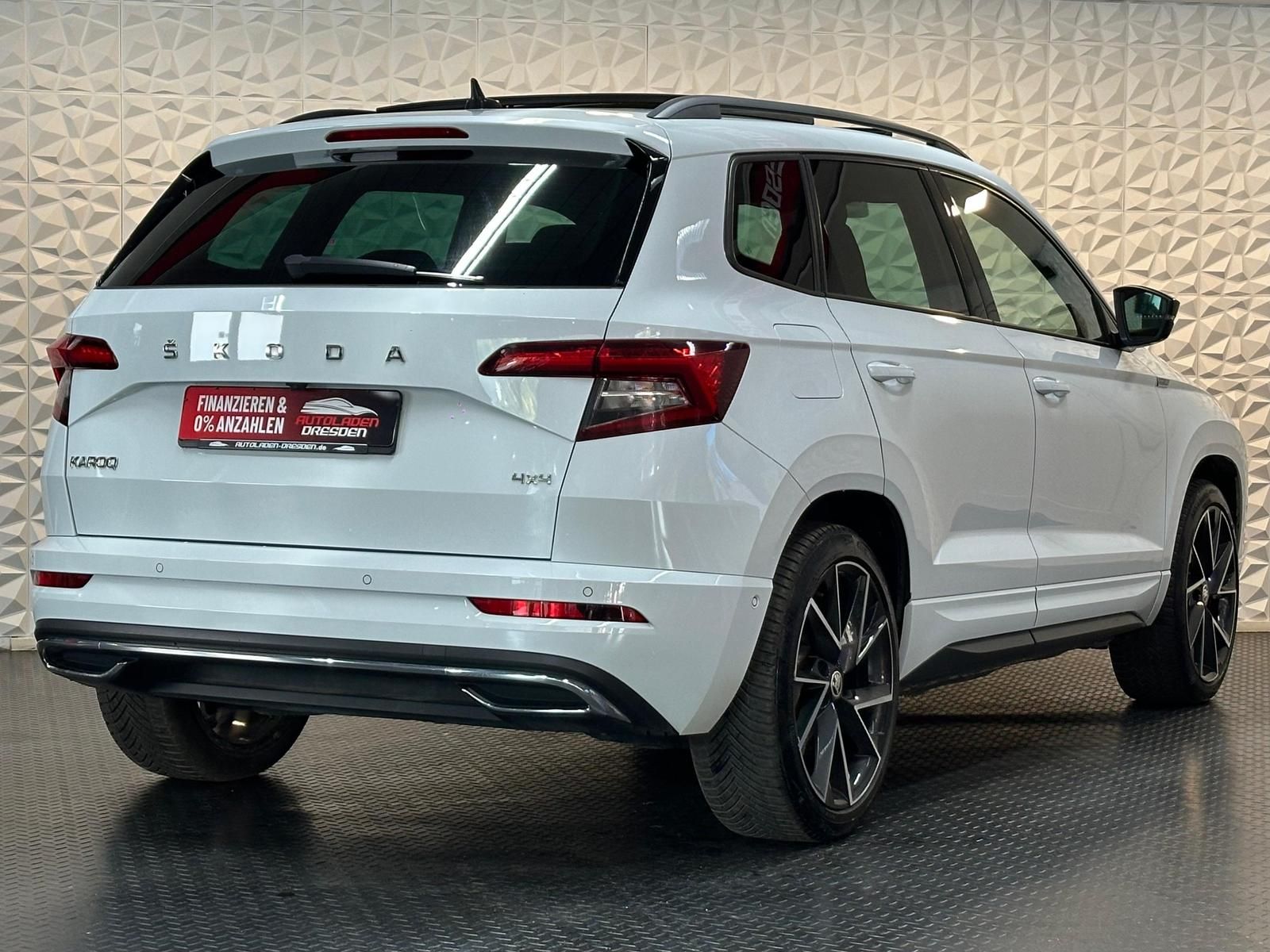 SKODA Karoq 2.0TSI SPORTLINE 4x4* LED#AHK#PANO#SH#KEYL - Image 8
