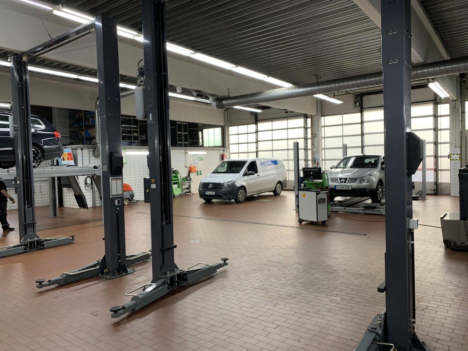 showroom-image-bottom