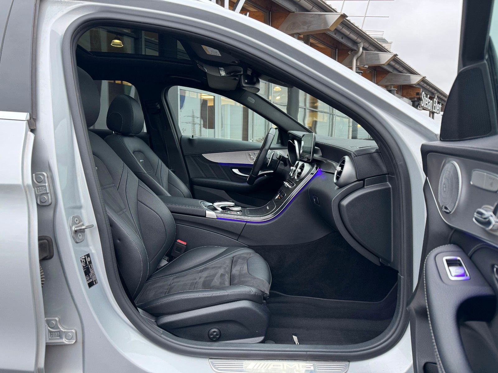 Fahrzeugabbildung Mercedes-Benz C 63 AMG T Pano+Burmester+Distr+Memory+RFK