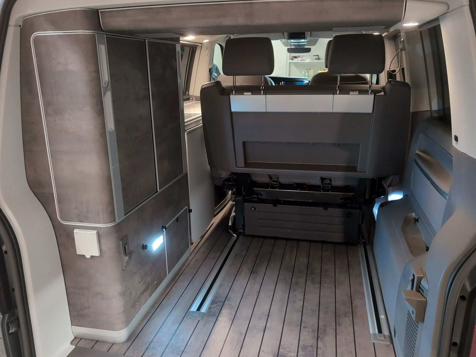 Fahrzeugabbildung Volkswagen California T6.1 California 6.1 Ocean 2,0l  AHK