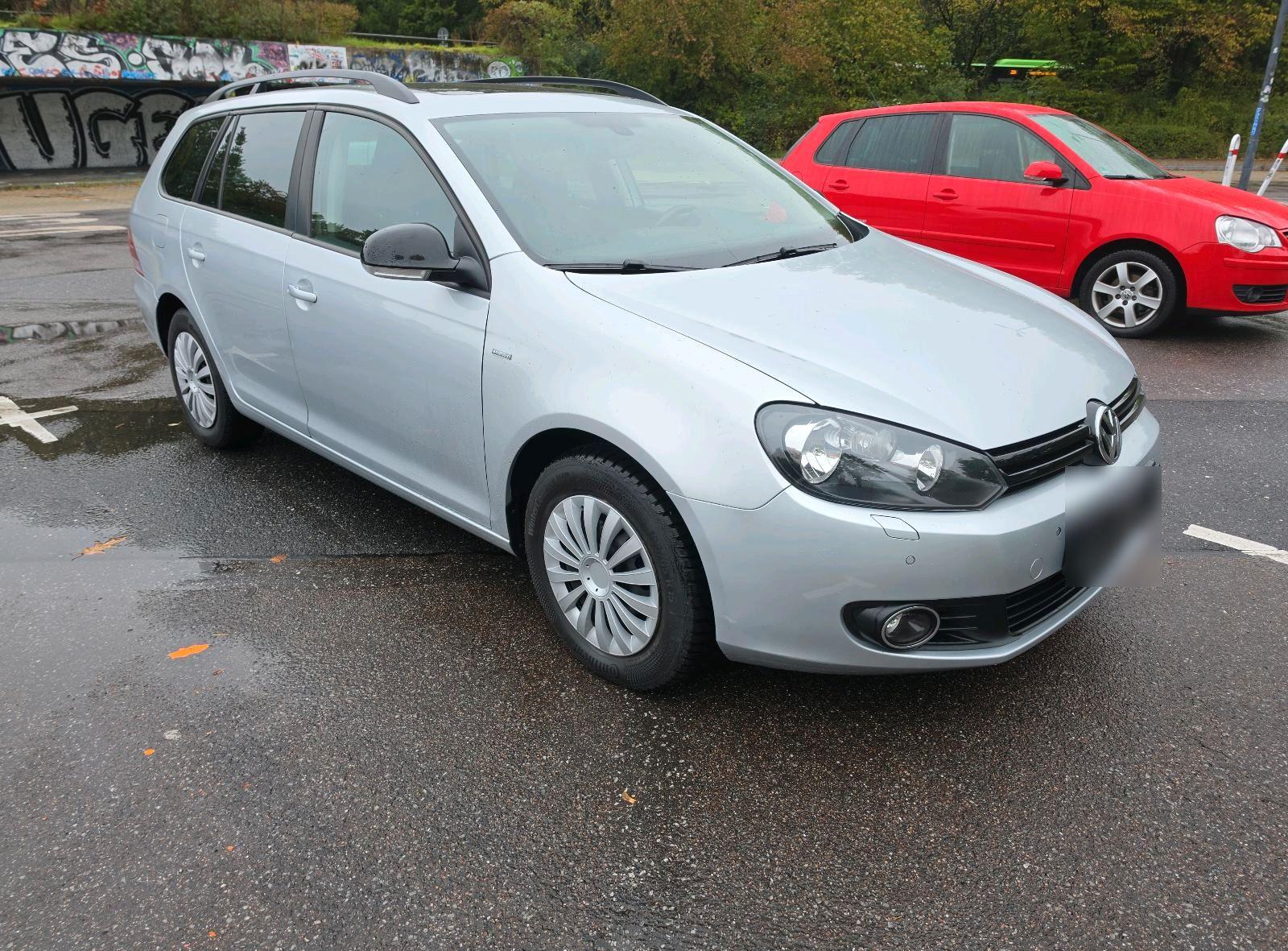 Volkswagen Golf 2013 — rear view
