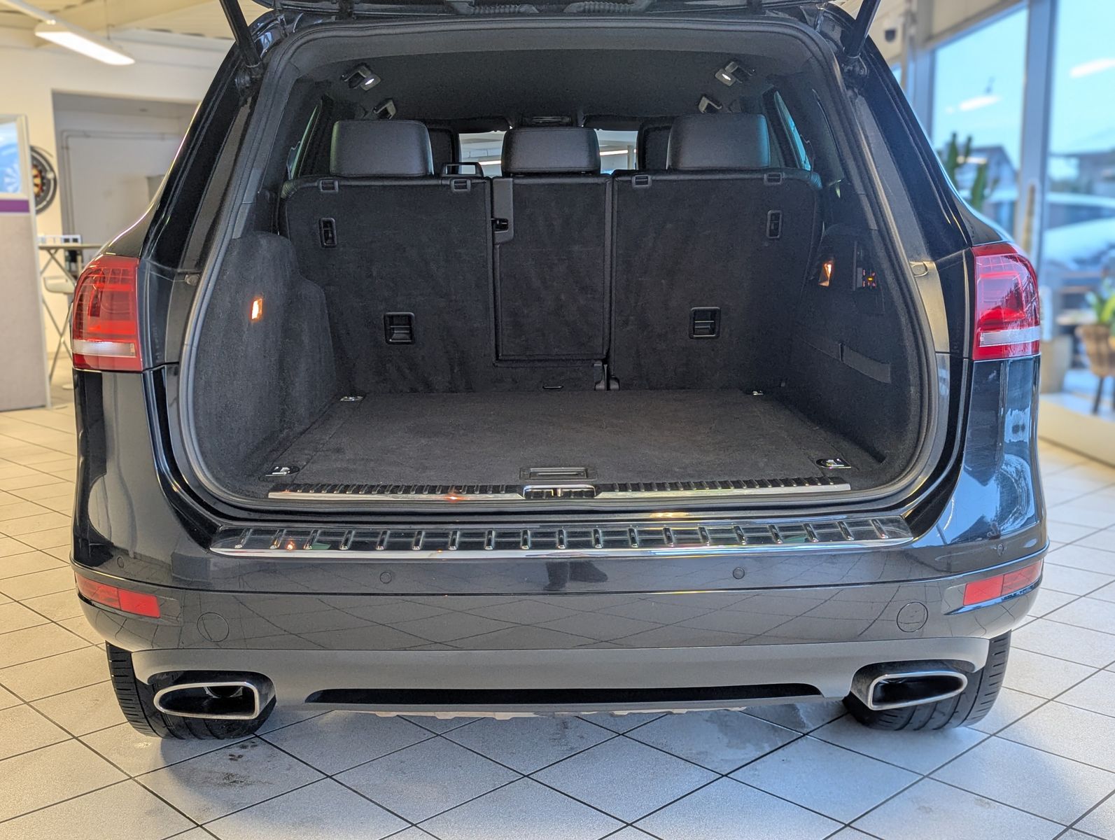 VW Touareg V6 3.0TDI Luft Leder AHK ACC Cam 20" - Image 16