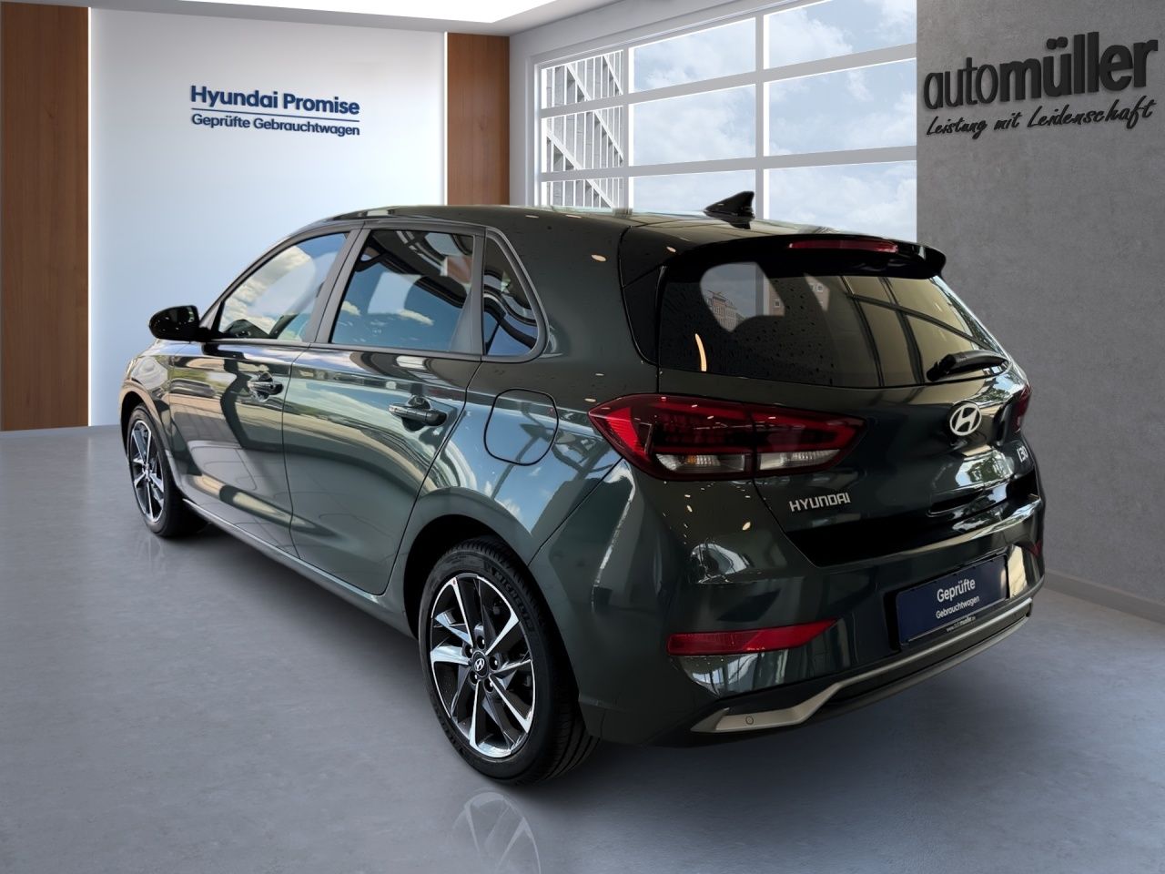 Fahrzeugabbildung Hyundai i30 ADVANTAGE AUT Fernlichtass. Kam. KlimaA LED