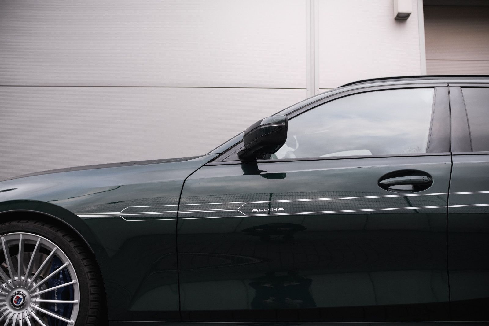 Fahrzeugabbildung ALPINA D3 S Touring-Pano-HarmanKardon-InnoPaket-20Zoll