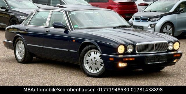 Jaguar XJ40