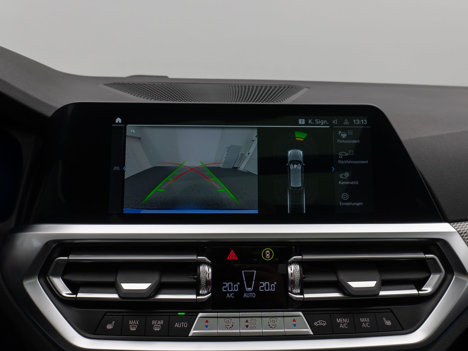 Fahrzeugabbildung BMW 330e  M Sport Panorama Laser Kamera HUD HiFi