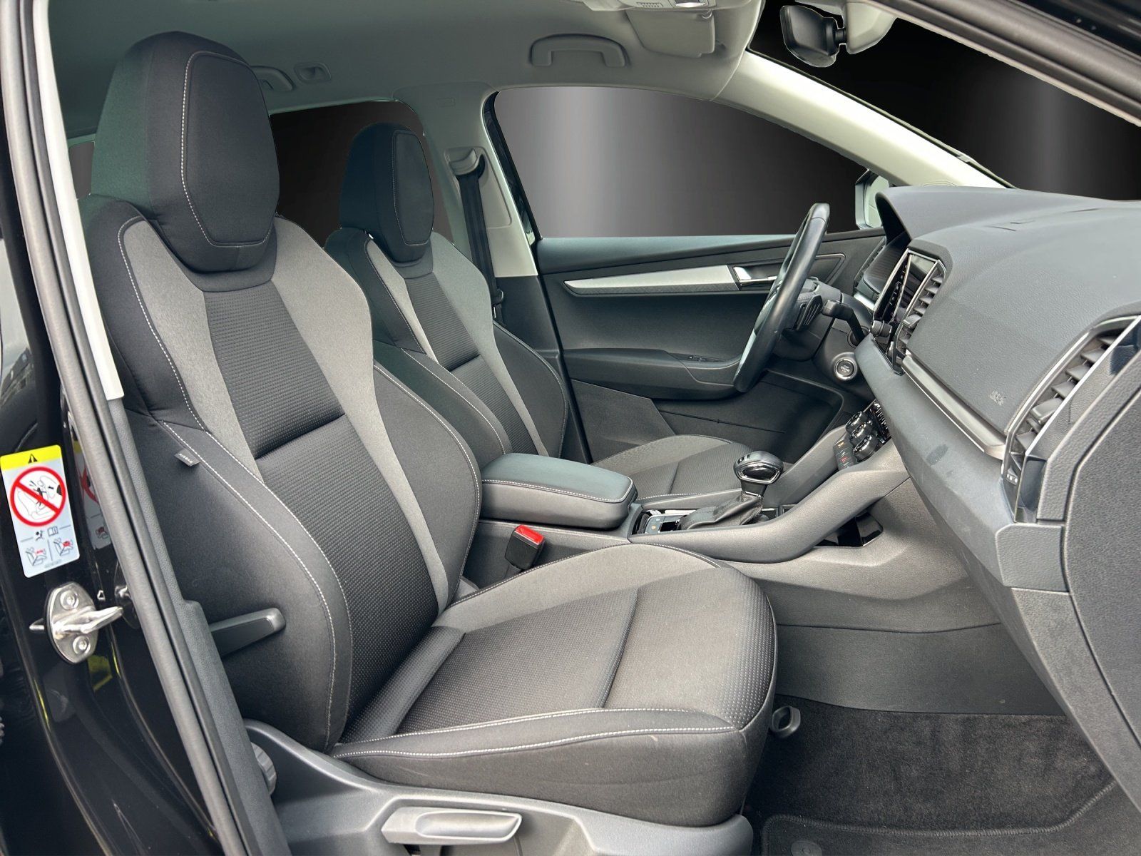 Fahrzeugabbildung SKODA Karoq Tour 2.0 TDI 4x4 DSG/LED/ACC/AHK/KAMERA