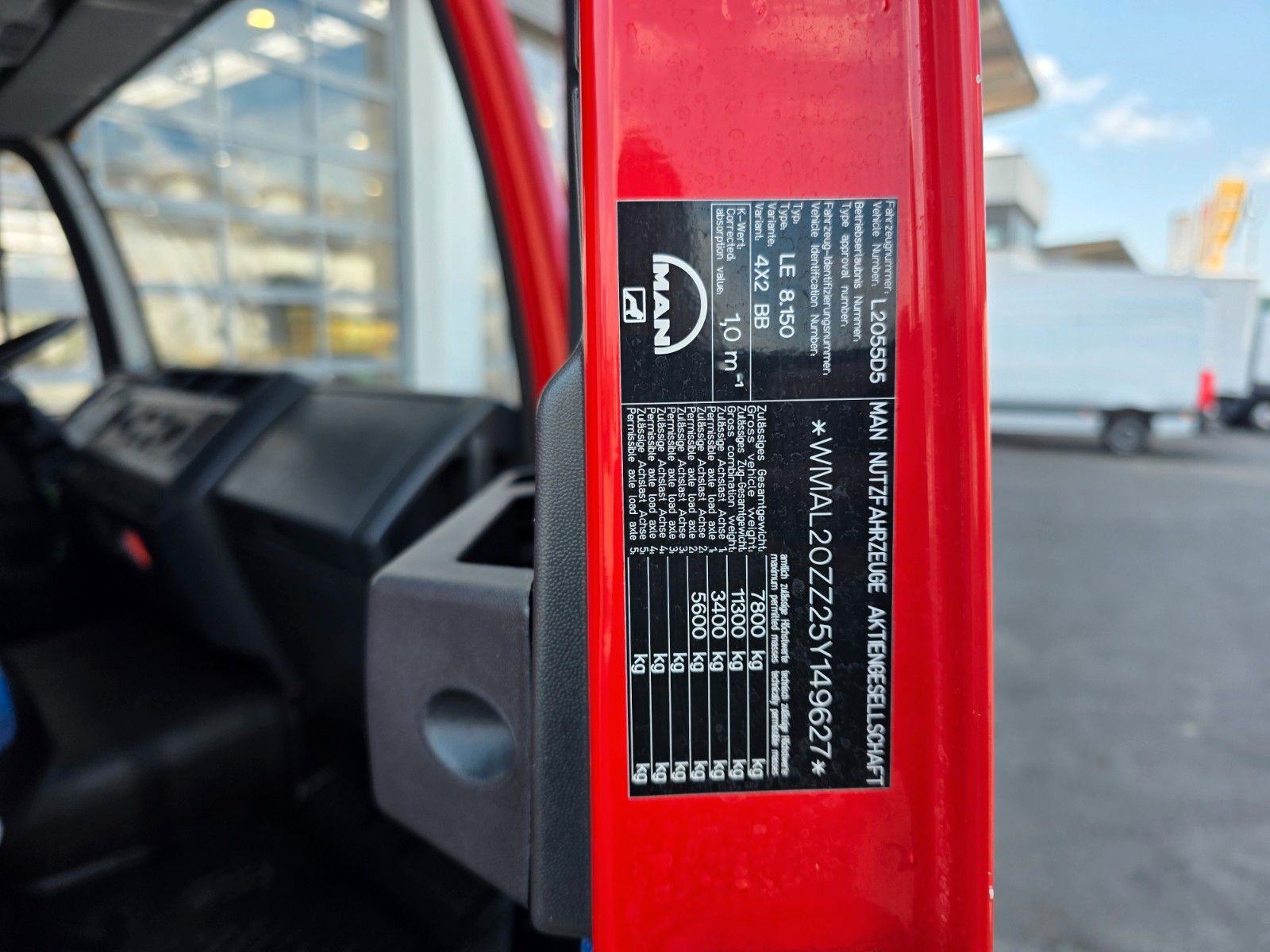 Fahrzeugabbildung MAN LE 8.150 Schaum-Löschfahrzeug 2.500L SLF 25/25