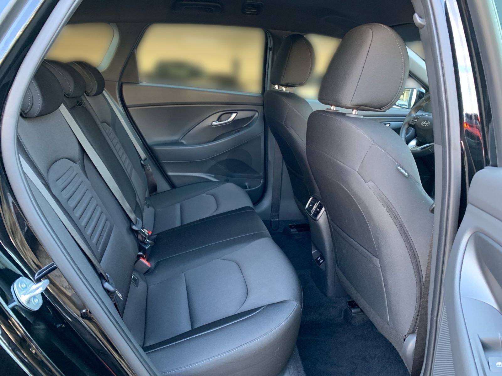 Fahrzeugabbildung Hyundai i30 Kombi 1.0 T-GDI 7-DCT Advantage LED Navi