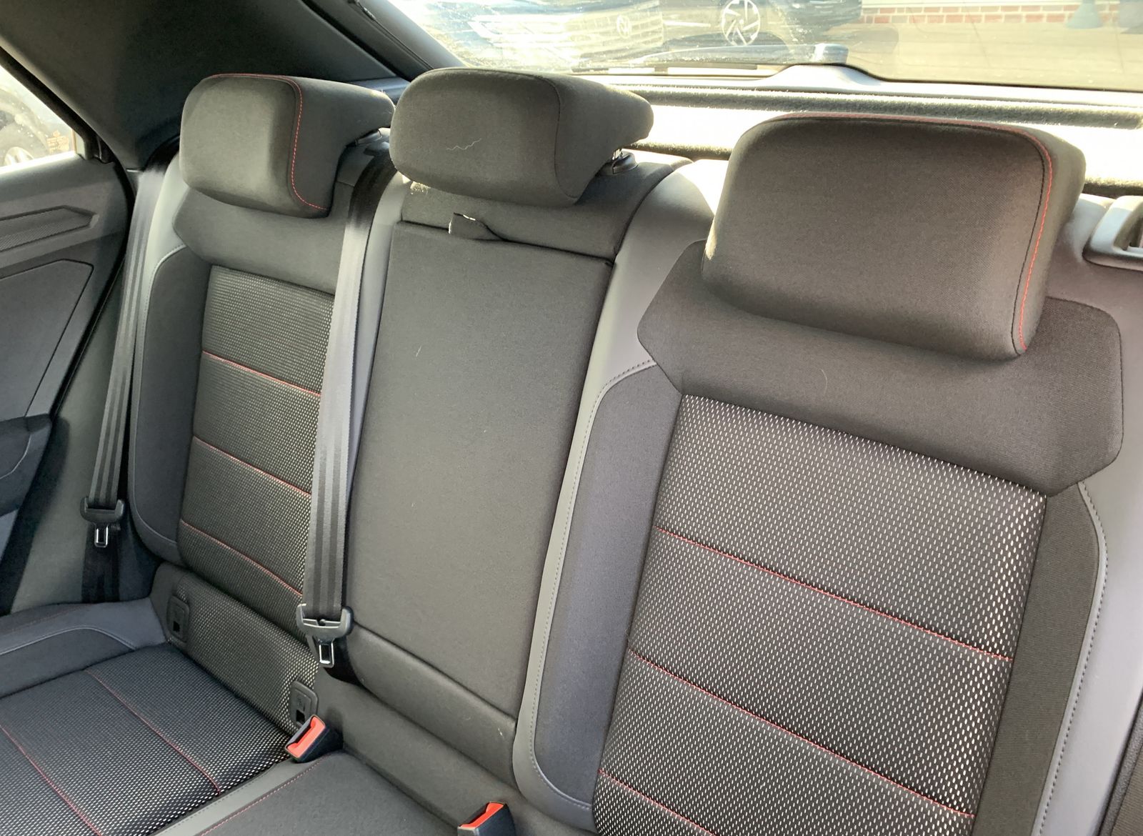 Fahrzeugabbildung Volkswagen T-Roc 1.5 TSI*Sport*Spur*Navi*SHZ*ACC*