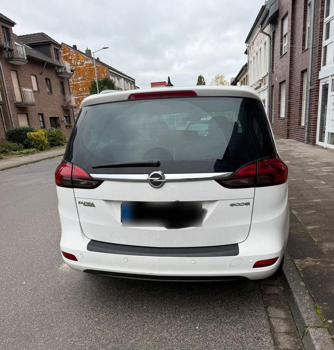 Opel Zafira tourer 2012 — photo 11