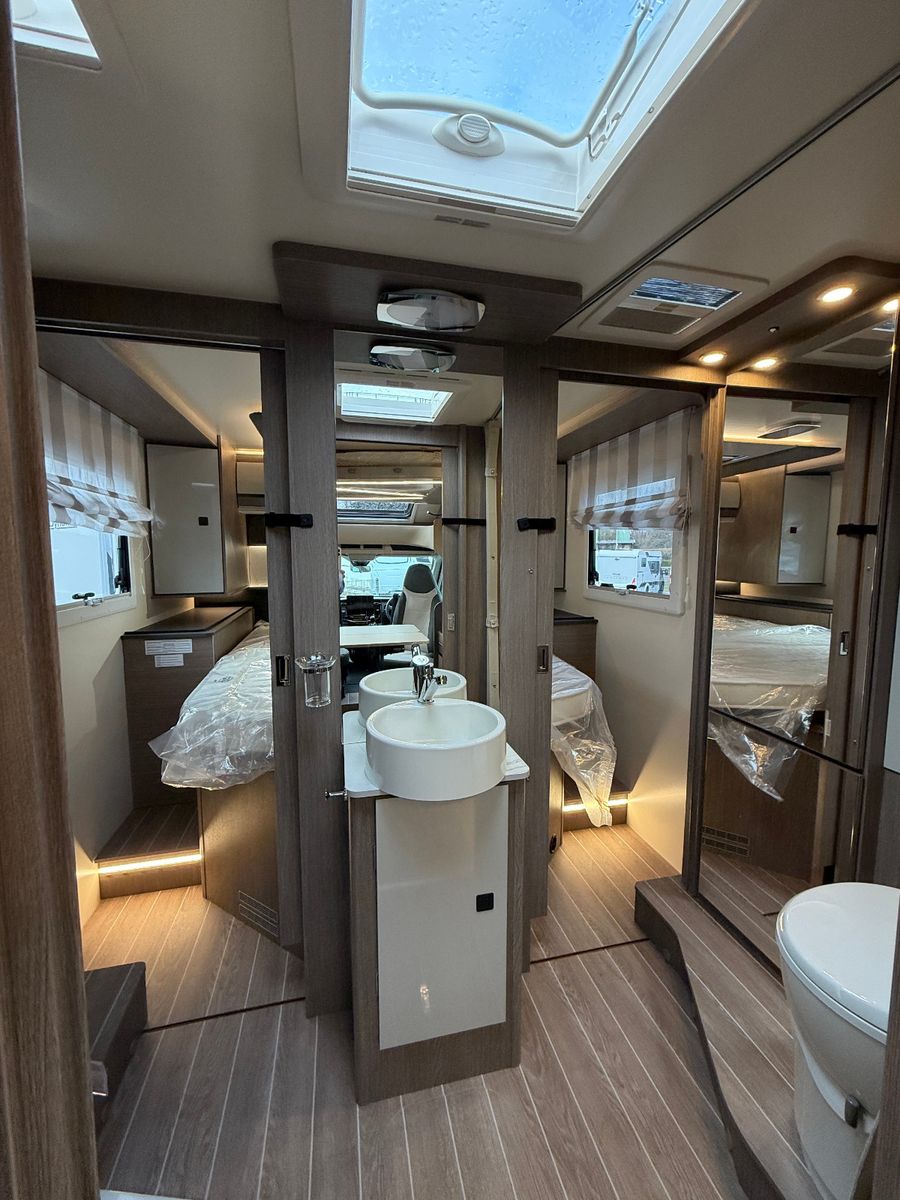 Fahrzeugabbildung Roller Team Zefiro 266 TL