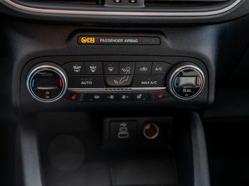 Ford Kuga 2.5 Plug-In Hybrid Cool & Connect Navi