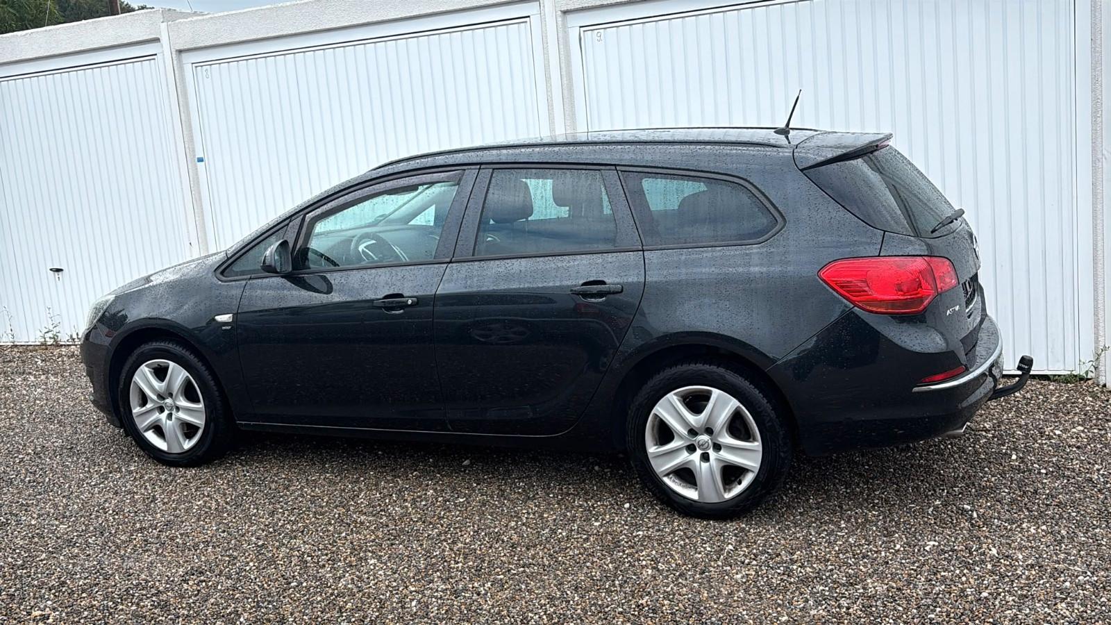 Opel Astra 2014 — photo 6