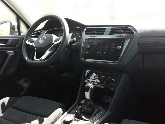 Fahrzeugabbildung Volkswagen Tiguan Allspace 2.0TSI DSG 4M Elegance AHK+7-Sit