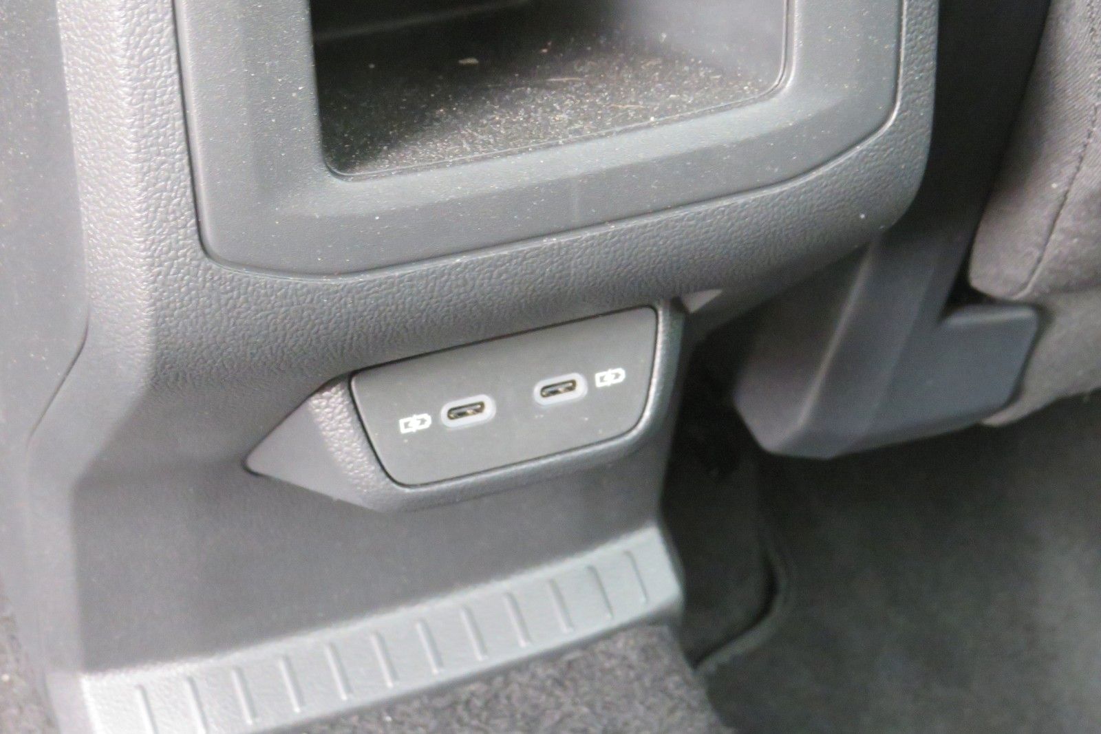 Fahrzeugabbildung Volkswagen T-Cross DSG ACC KAMERA NAVI SITZH LED APP GJ 1.H