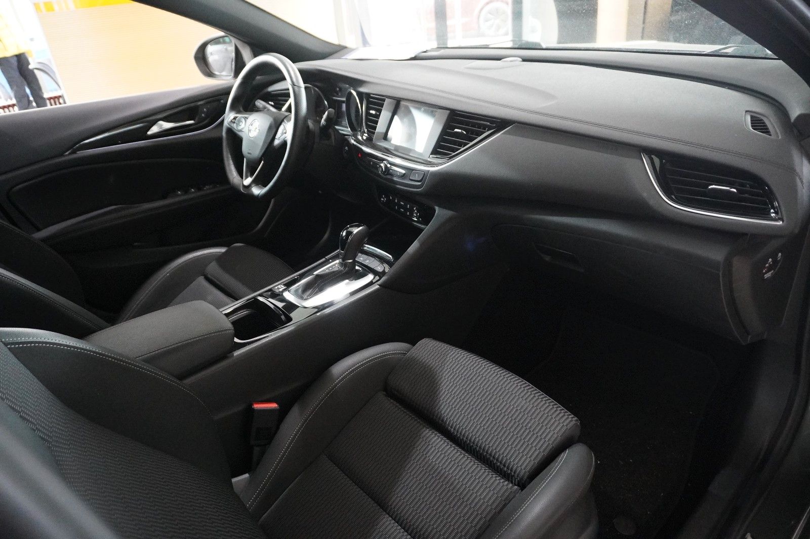 Fahrzeugabbildung Opel Insignia B ST 1.6D INNOV. NAVI/LED/KAMERA/SH/AHK