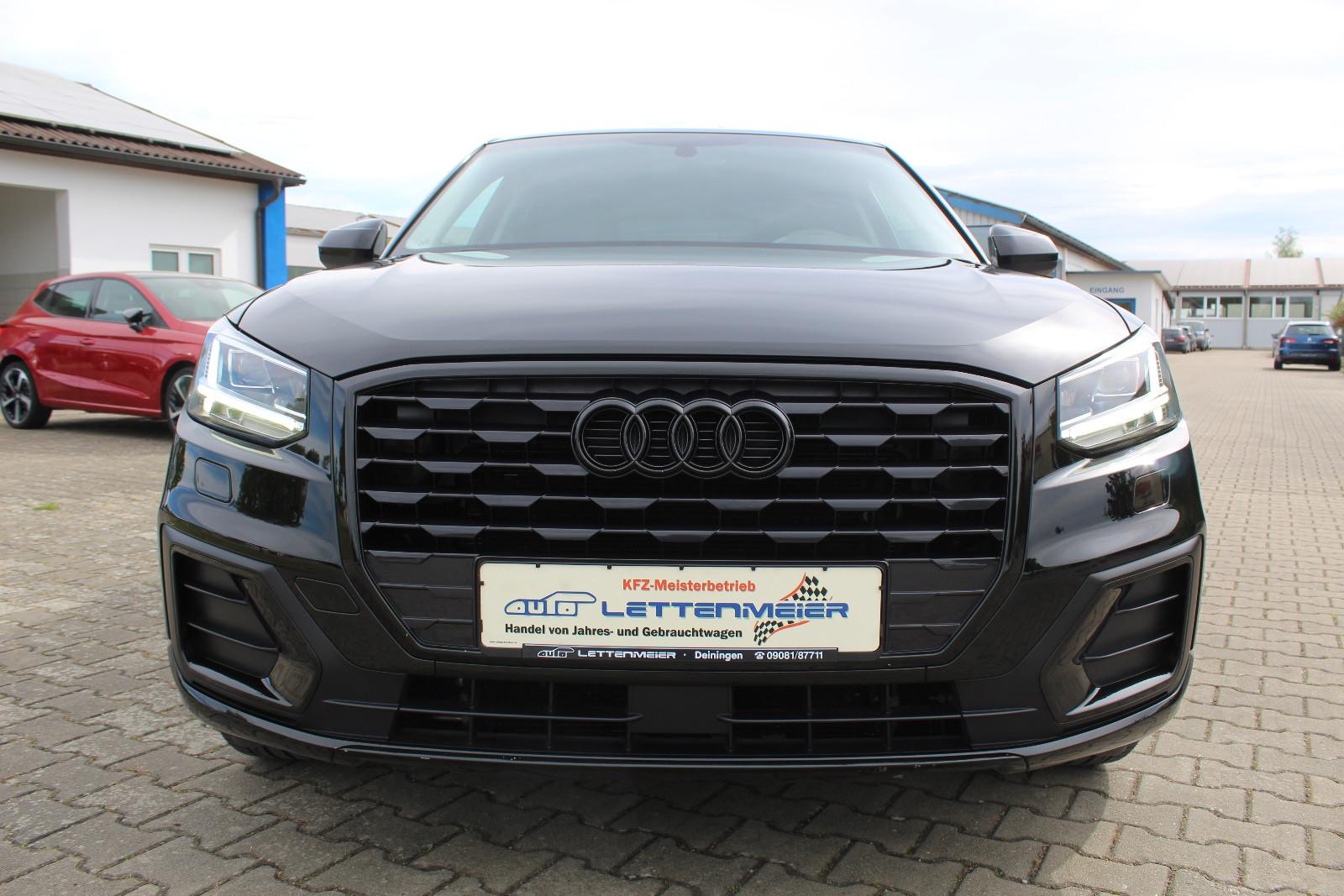 Audi Q2 30 TFSI sport 116PS LED*AHK*SH*GRA*PDC