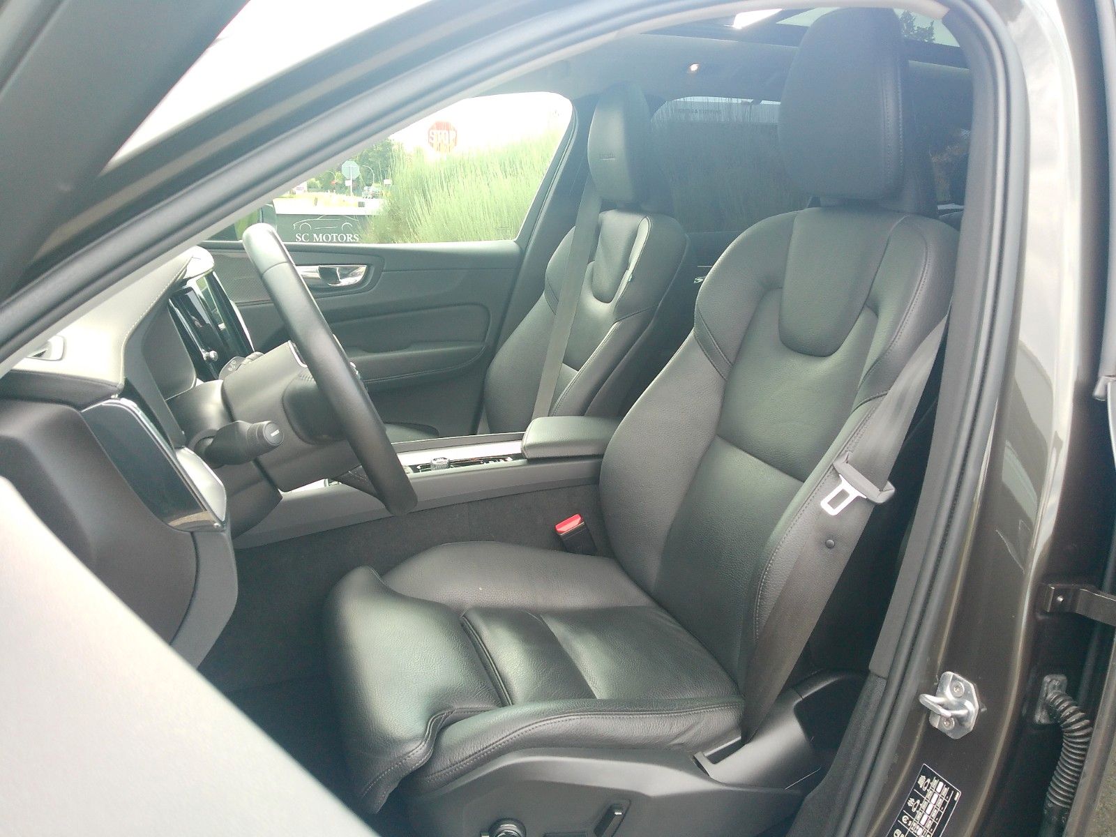 Volvo XC 60 Inscription Led Pano H&K Keyless foto 8