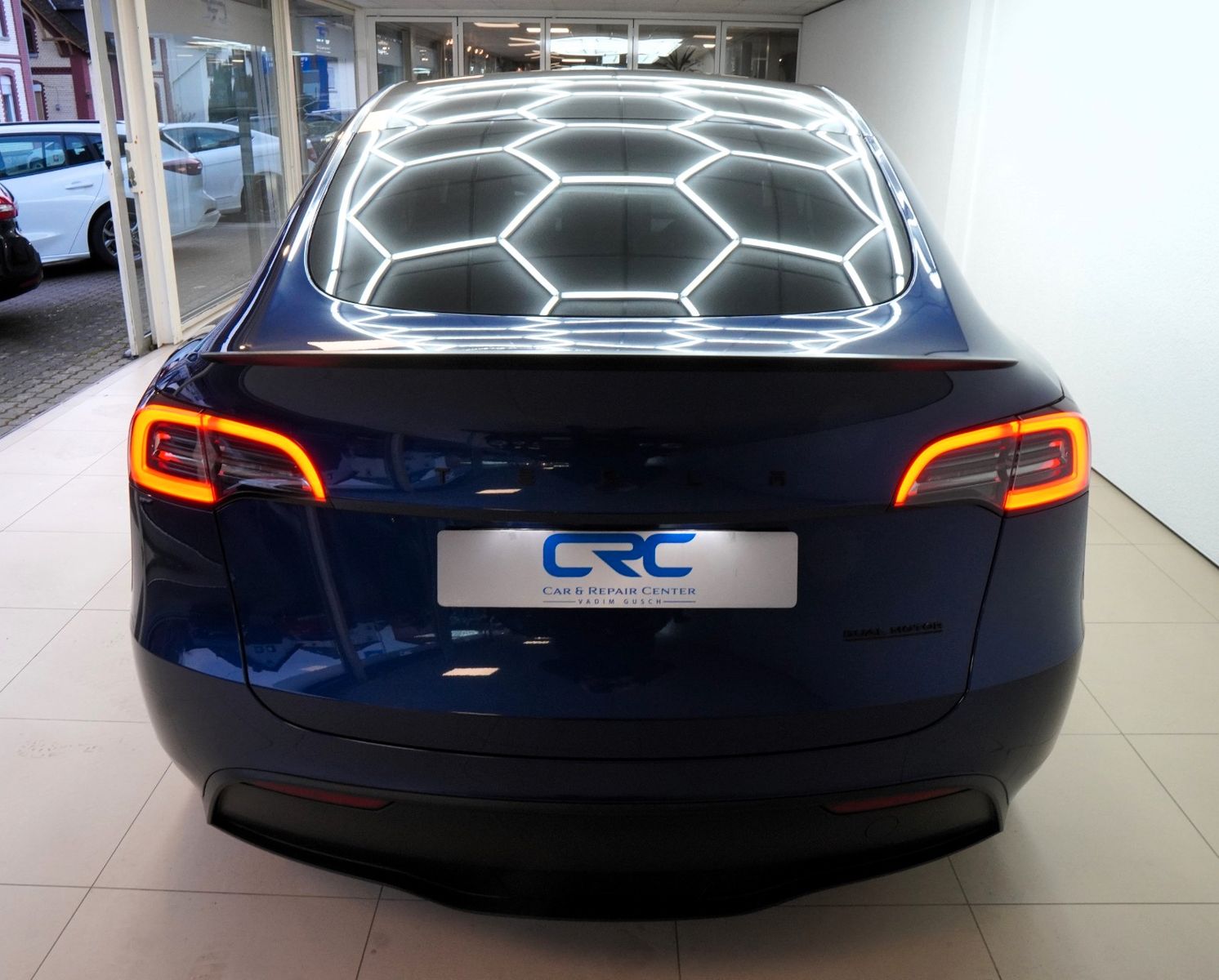 Fahrzeugabbildung Tesla Model Y Performance Dual AWD *MwSt*Carbon