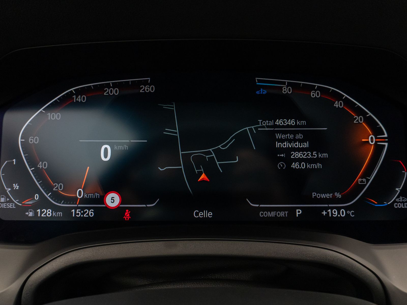 Fahrzeugabbildung BMW 320d Kamera DAB HiFi Komfort Alarm Standheizung