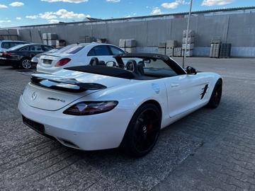 صورة 10 لـ 2014 Mercedes-BENZ SLS AMG