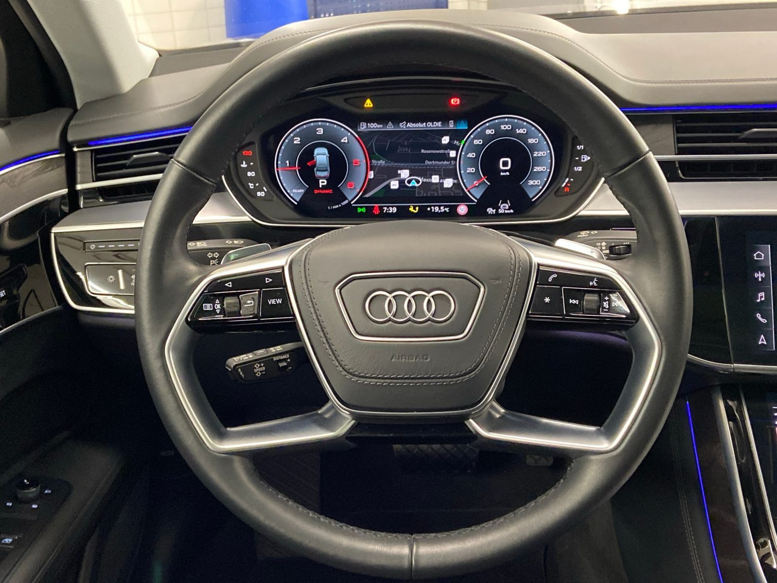 Audi A8 - Bild 11