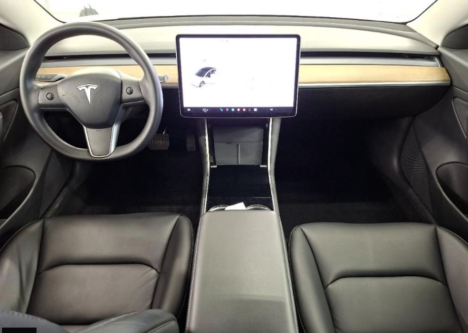 Fahrzeugabbildung Tesla Model 3 Standard Range Plus NAVI/KAMERA/SH/PANO