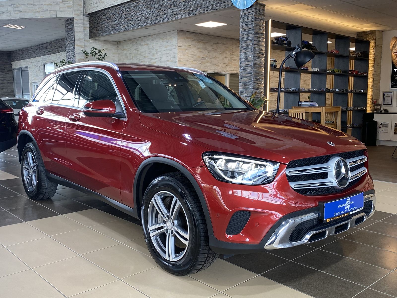 Mercedes-Benz GLC 300 e*4Matic*SHZ*LED*AHK*PDC*R.Cam*Tempomat*