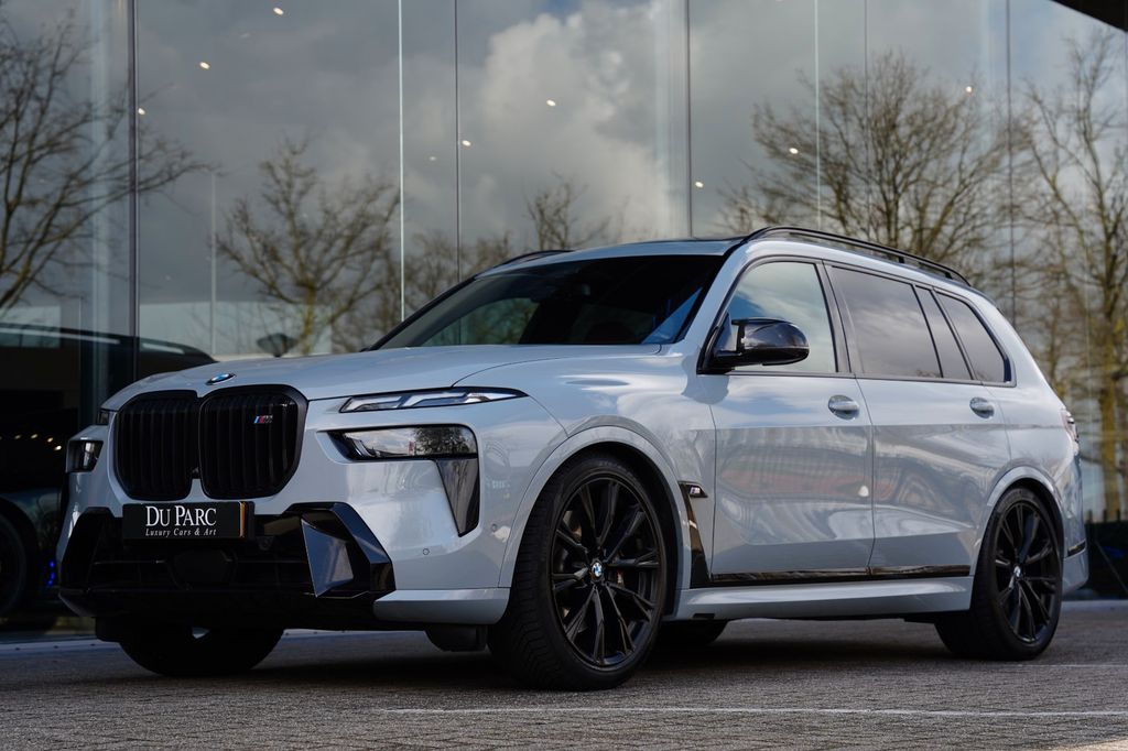 Image of BMW X7