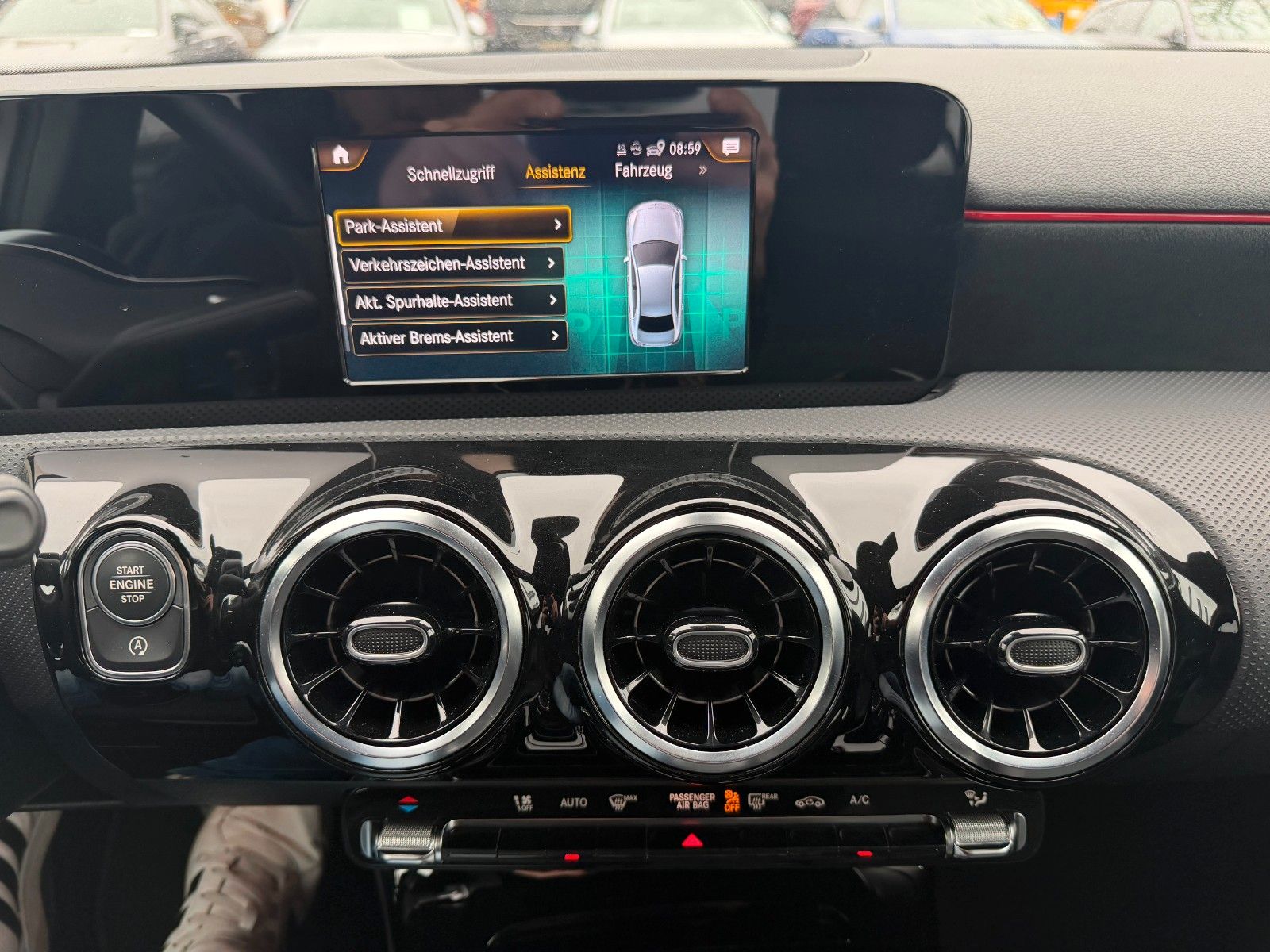 Fahrzeugabbildung Mercedes-Benz A 220d 4MATIC AMG+Night+LED+DAB+Carplay+19"