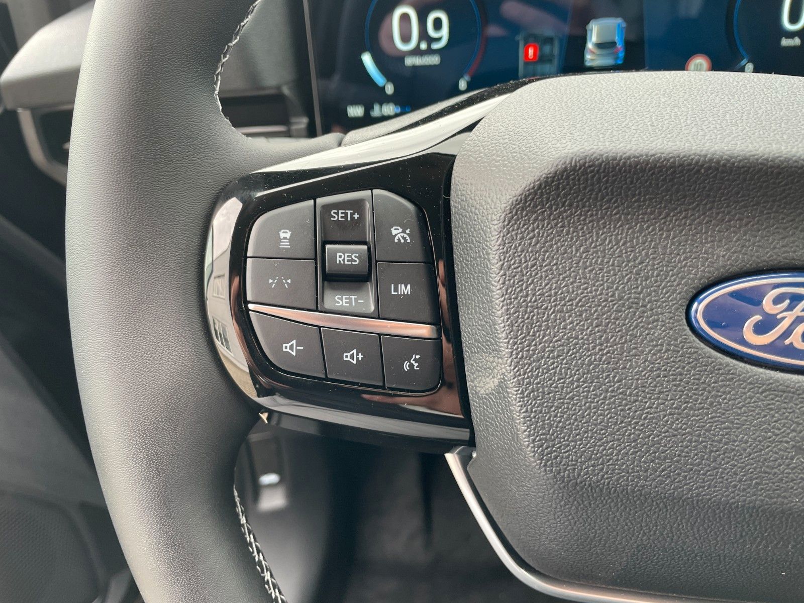 Fahrzeugabbildung Ford Puma Titanium