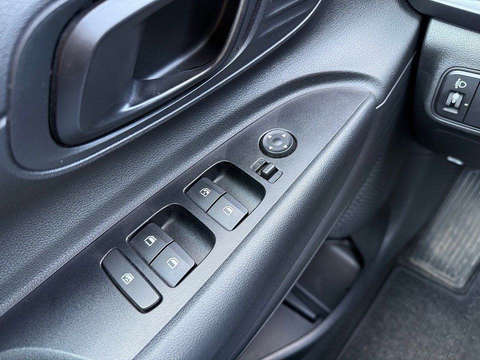 Fahrzeugabbildung Hyundai i20 1.2 SELECT FUNKT-P GARANTIE-4/28 KLIMA+PDC++