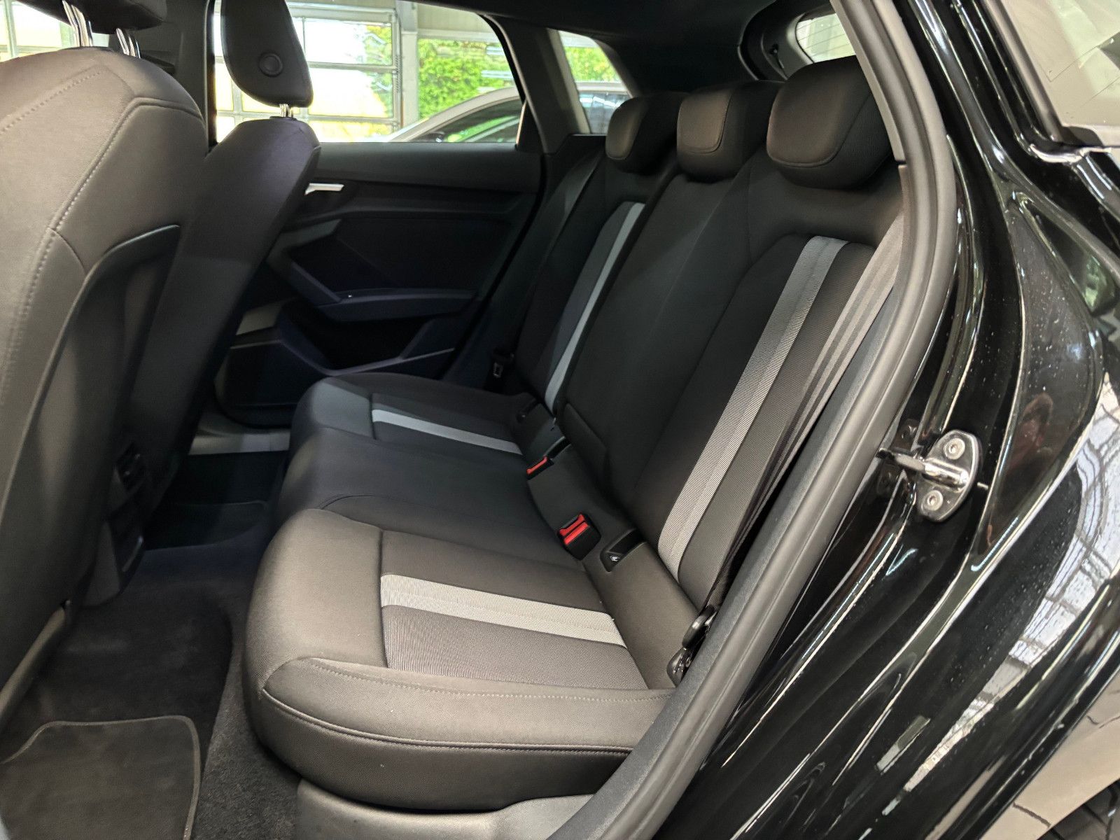 Fahrzeugabbildung Audi A3 Sportback 35 TDI advanced LED+KAMERA+NAVI+GRA