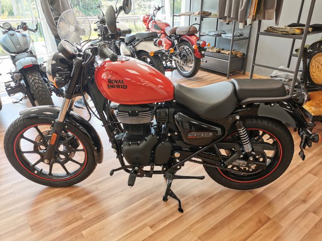 Royal Enfield Meteor 350 Fireball Red sofort verfügbar