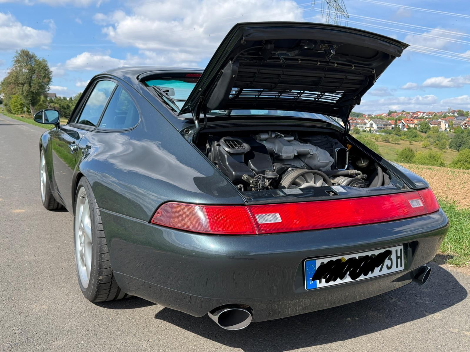 Porsche 993 Carrera 4 Coupé Aventuragrün H-Kennzeichen