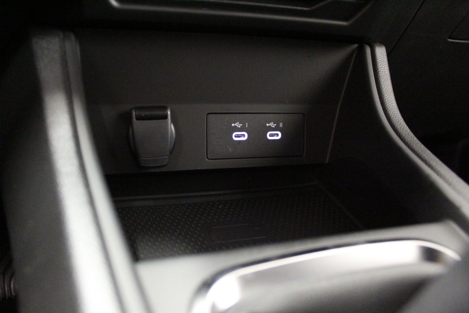 Fahrzeugabbildung Renault Captur TCe 115 KISS Sondermodell *Winter-Pak*Nav