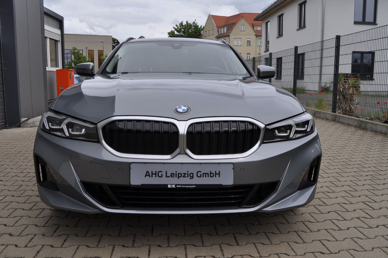 BMW 318i Touring Aut. LED Widescreen DAB Tempomat foto 2