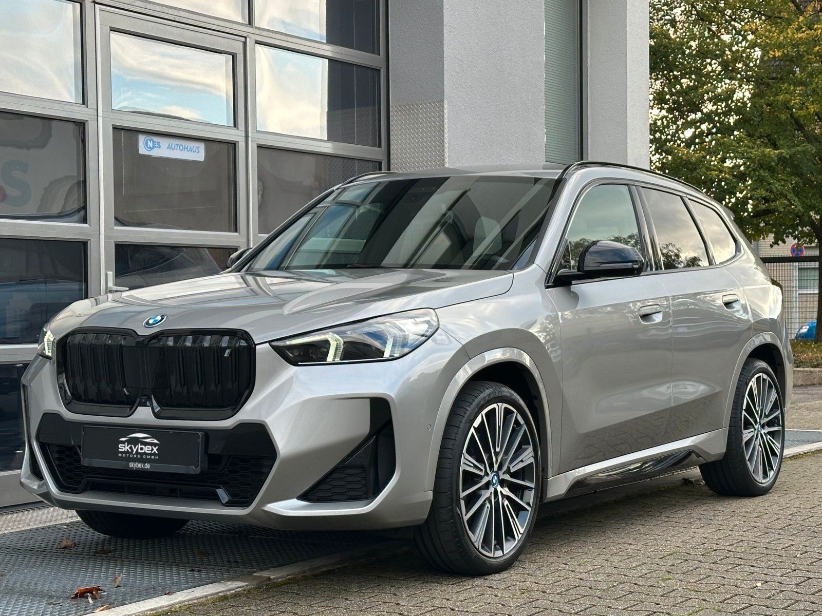 BMW iX1 30 xD M SPORT *ACC*MEMORY*H/K*360°*HUD*20''*